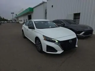 Nissan Altima 2025 2.5 SV Sedán de 4 puertas