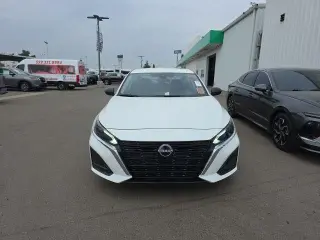 Nissan Altima 2025 2.5 SV Sedán de 4 puertas