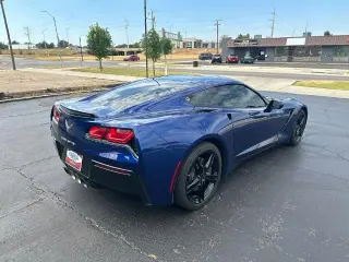 Chevrolet Corvette 2017 Stingray 2dr Coupe w/1LT