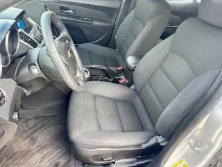 Chevrolet Cruze Limited 2016 1LT Automático Sedán 4 puertas con 1SD