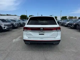 Volkswagen Atlas 2024 SE 4 puertas SUV con tecnología