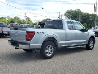 Ford F-150 2025 4x4 XLT 4 puertas SuperCab caja de 6.5 pies