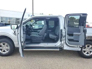 Ford F-150 2025 4x4 XLT 4 puertas SuperCab caja de 6.5 pies