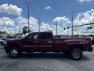 GMC Sierra 3500HD 2013 4x4 Denali 4dr Crew Cab SB SRW