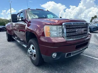 GMC Sierra 3500HD 2013 4x4 Denali 4dr Crew Cab SB SRW