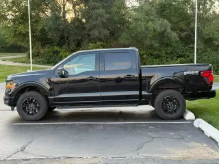 Ford F-150 2024 4x4 XLT 4 puertas SuperCrew caja corta de 5.5 pies