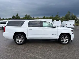 Chevrolet Suburban 2017 4x4 LT SUV de 4 puertas