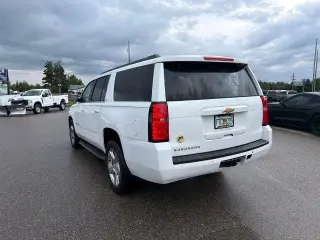 Chevrolet Suburban 2017 4x4 LT SUV de 4 puertas