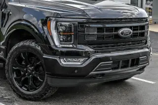 Ford F-150 2023 4x4 Lariat 4 puertas SuperCrew caja corta de 5.5 pies