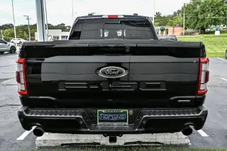 Ford F-150 2023 4x4 Lariat 4 puertas SuperCrew caja corta de 5.5 pies