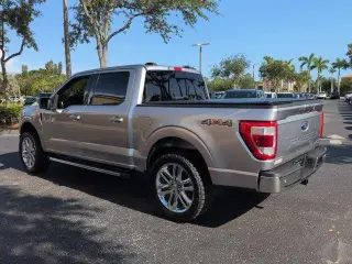 Ford F-150 2022 4x4 Lariat 4 puertas SuperCrew caja corta de 5.5 pies