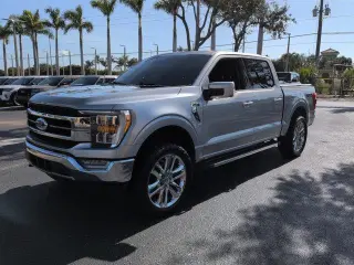 Ford F-150 2022 4x4 Lariat 4 puertas SuperCrew caja corta de 5.5 pies