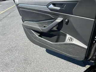 Volkswagen Jetta 2022 SE Sedán de 4 puertas