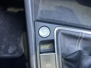 Volkswagen Jetta 2022 SE Sedán de 4 puertas