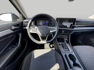 Volkswagen Jetta 2025 Sedán de 4 puertas