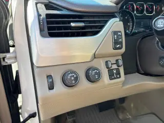 GMC Yukon 2018 4x4 SLT 4dr SUV