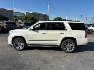 GMC Yukon 2018 4x4 SLT 4dr SUV