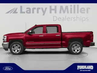 Chevrolet Silverado 1500 2018 4x4 LTZ 4dr Crew Cab con motor de 5.8 pies de largo.