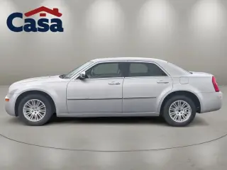Chrysler 300 2010 Touring 4dr Sedan
