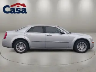 Chrysler 300 2010 Touring 4dr Sedan