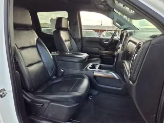 Chevrolet Silverado 1500 2020 4x4 LT Trail Boss 4dr Crew Cab con motor de 5.8 ft. SB.
