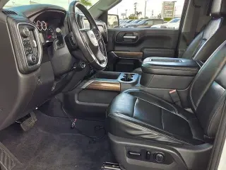 Chevrolet Silverado 1500 2020 4x4 LT Trail Boss 4dr Crew Cab con motor de 5.8 ft. SB.