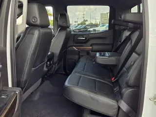 Chevrolet Silverado 1500 2020 4x4 LT Trail Boss 4dr Crew Cab con motor de 5.8 ft. SB.