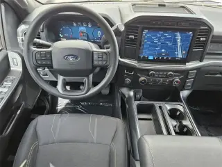 Ford F-150 2024 4x2 STX 4dr SuperCrew 5.5 ft. SB