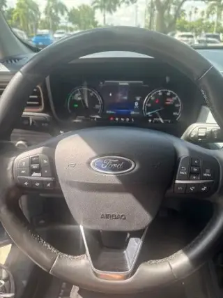 Ford Maverick 2024 Lariat 4dr SuperCrew con 4.5 ft. SB.