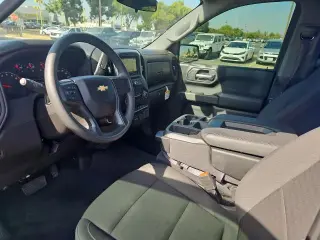 Chevrolet Silverado 1500 2025 4x2 Custom 4dr Crew Cab 5.8 ft. SB