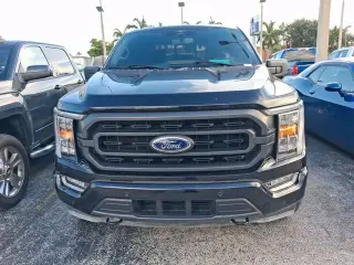 Ford F-150 2023 4x4 XLT 4dr SuperCrew con remolque 6.5 ft. SB