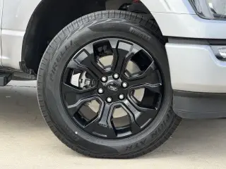 Ford F-150 2023 4x4 XLT 4dr SuperCrew 6.5 ft. SB