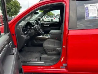 Chevrolet Silverado 1500 2023 4x4 LT 4dr Crew Cab 5.8 ft. SB con 1LT