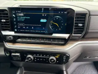 Chevrolet Silverado 1500 2023 4x4 LT 4dr Crew Cab 5.8 ft. SB con 1LT