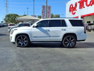 Escalade de Cadillac 2020 Luxury 4dr SUV