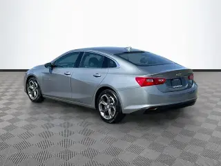 El Chevrolet Malibu 2024 LT 4dr Sedán con 1LT