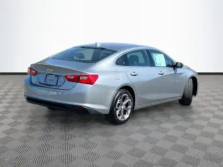 El Chevrolet Malibu 2024 LT 4dr Sedán con 1LT
