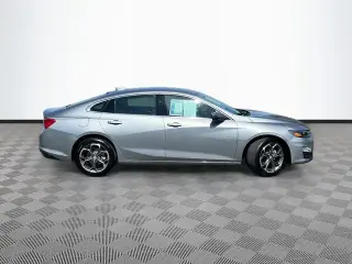 El Chevrolet Malibu 2024 LT 4dr Sedán con 1LT