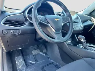 El Chevrolet Malibu 2024 LT 4dr Sedán con 1LT