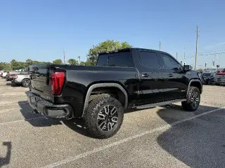 GMC Sierra 1500 2023 4x4 AT4 4dr Crew Cab 6.6 ft. SB
