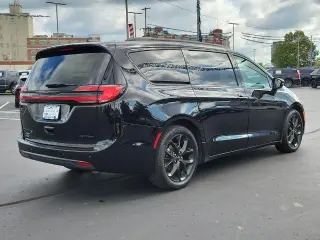 Chrysler Pacifica 2025 Limited 4dr Minivan