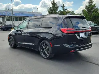 Chrysler Pacifica 2025 Limited 4dr Minivan