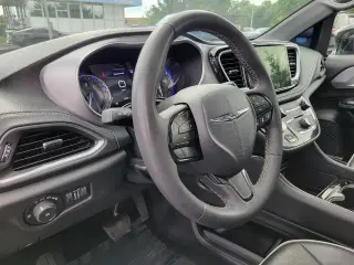 Chrysler Pacifica 2025 Limited 4dr Minivan