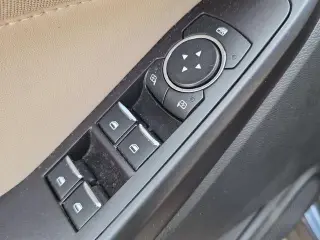 Ford Explorer 2020 con transmisión automática de cuatro ruedas y XLT, SUV de 4 puertas