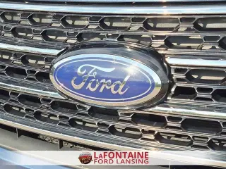 Ford Explorer 2020 con transmisión automática de cuatro ruedas y XLT, SUV de 4 puertas