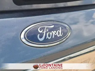 Ford Explorer 2020 con transmisión automática de cuatro ruedas y XLT, SUV de 4 puertas