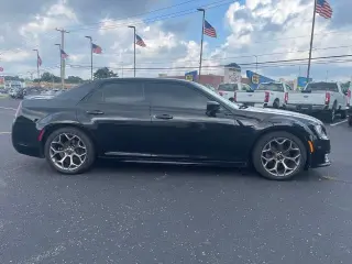 Chrysler 300 2017 S 4dr Sedán