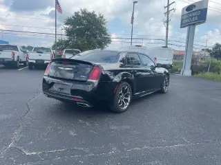 Chrysler 300 2017 S 4dr Sedán
