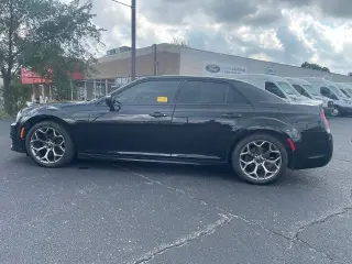 Chrysler 300 2017 S 4dr Sedán