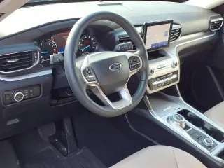 Explorador Ford 2023 AWD XLT 4dr SUV